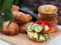 Nybakade tekakor, perfekta för ett enkelt och gott mellanmål. Ett recept att prova!