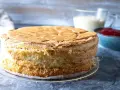 En fluffig tårtbotten, redo för fyllning. Perfekt för ditt tårtbotten recept.